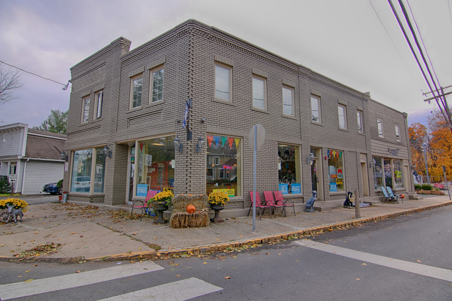 271 Main Street Gladstone, NJ Retail Space for Lease Feel At Home
